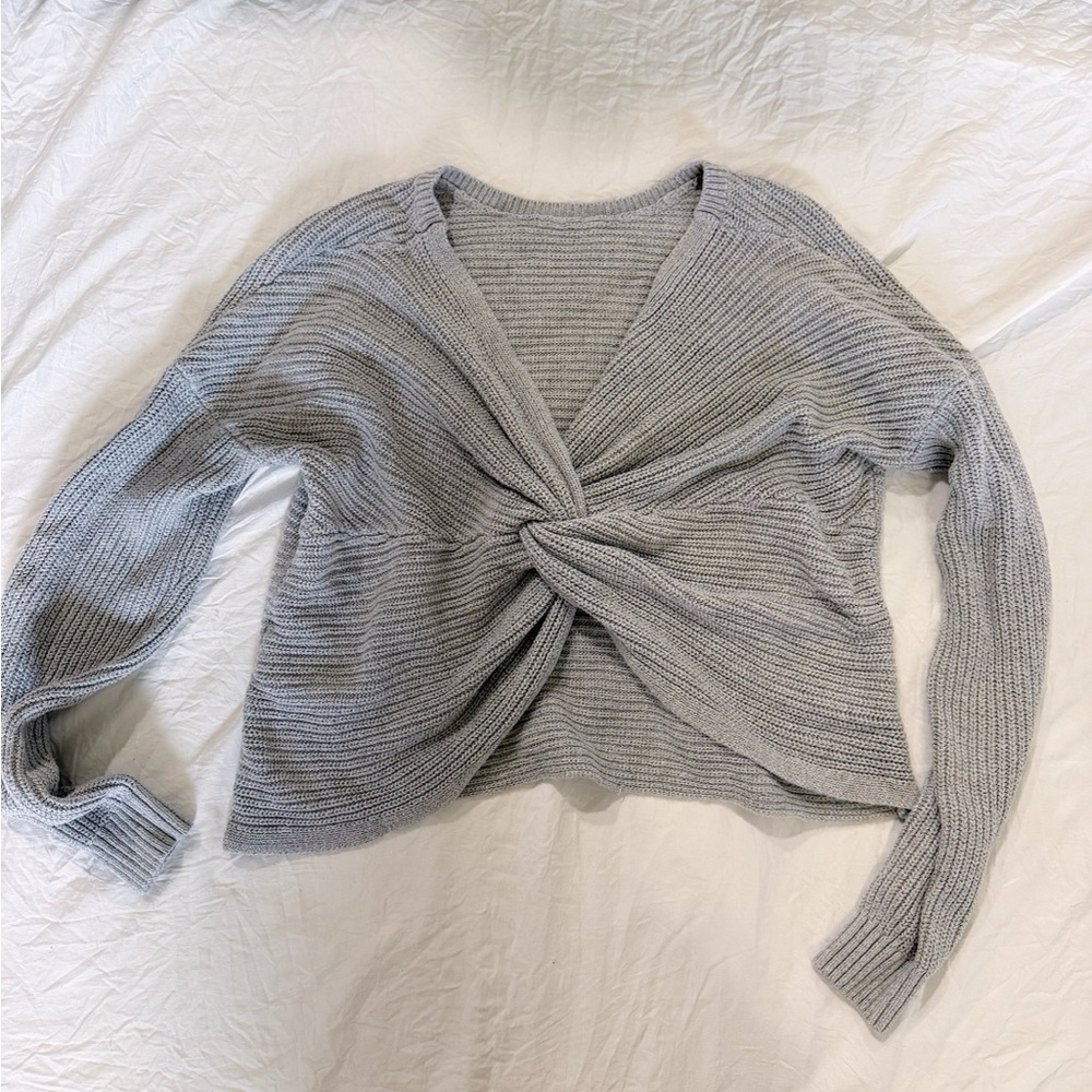 SHEIN Gray V-Neck Cropped Sweater with Twist Detail